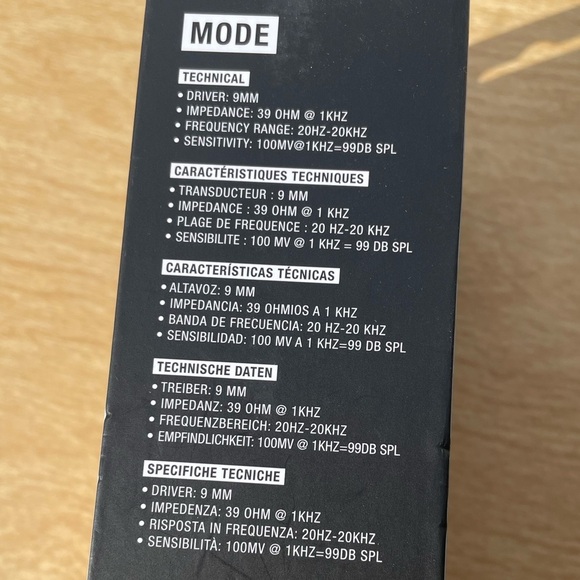 NWT Marshall Mode Wired Headphones - Picture 8 of 9